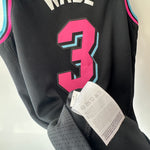 Görseli Galeri görüntüleyiciye yükleyin, Miami Heat Dwayne Wade Nike jersey - Medium
