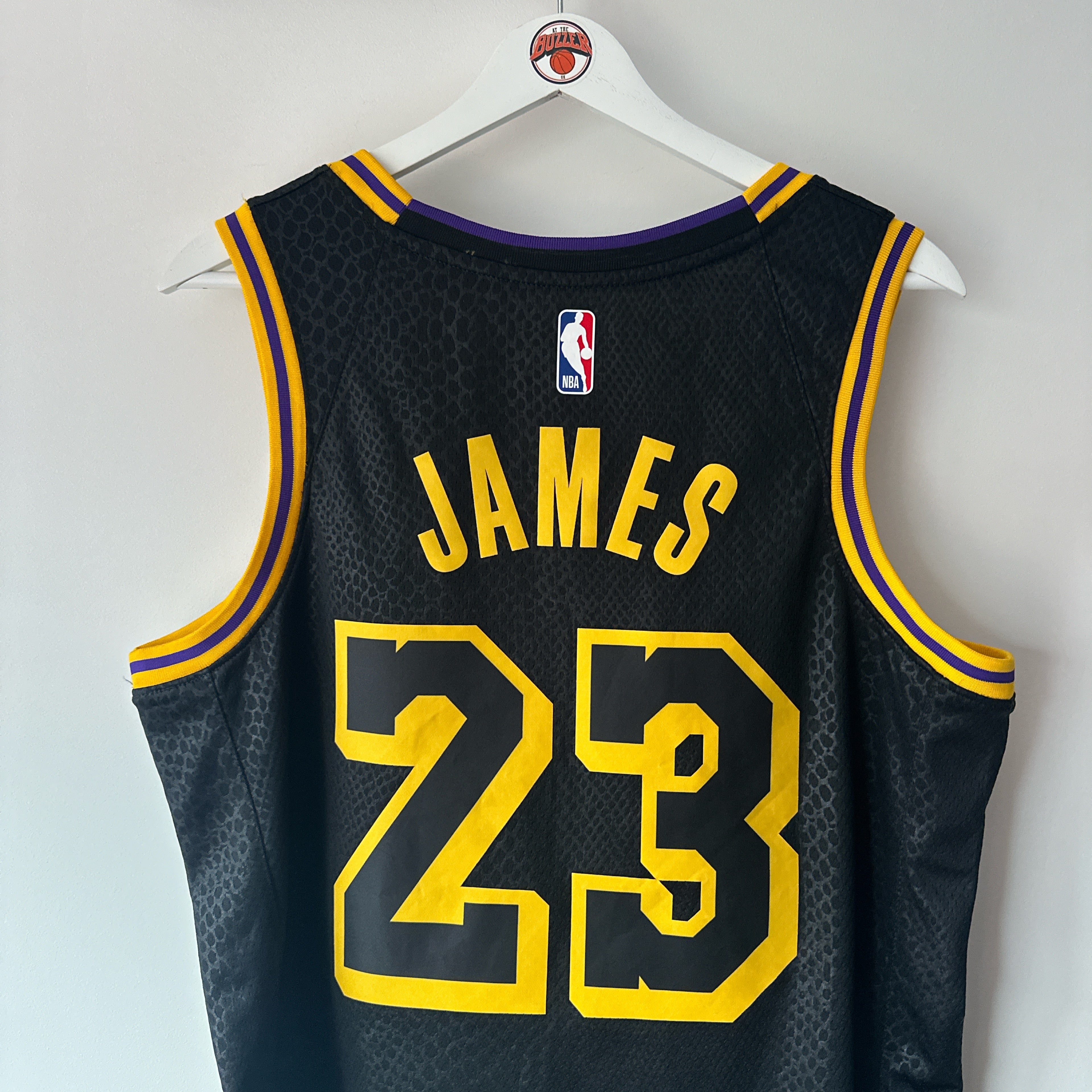 Los Angeles Lakers Lebron James Nike jersey - Medium