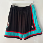 Afbeelding in Gallery-weergave laden, Vancouver Grizzlies Micthell &amp; Ness shorts - Large
