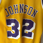 Görseli Galeri görüntüleyiciye yükleyin, Los Angeles Lakers Earvin Magic Johnson Champion jersey - Medium
