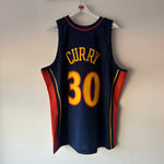 Lade das Bild in den Galerie-Viewer, Golden State Warriors Steph Curry Mitchell &amp; Ness jersey - XL
