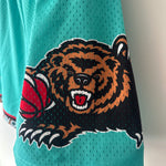 Afbeelding in Gallery-weergave laden, Vancouver Grizzlies Mitchell &amp; Ness jersey - XL
