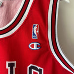 Cargar imagen en el visor de la galería, Chicago Bulls Michael Jordan Champion jersey - XL

