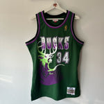 Charger l'image dans la galerie, Milwaukee Bucks Ray Allen Mitchell &amp; Ness jersey - Medium
