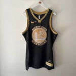 Cargar imagen en el visor de la galería, Golden State Warriors Steph Curry Nike jersey - Large
