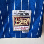 Load image into Gallery viewer, Orlando Magic Shaquille O’Neal Mitchell &amp; Ness jersey - Medium
