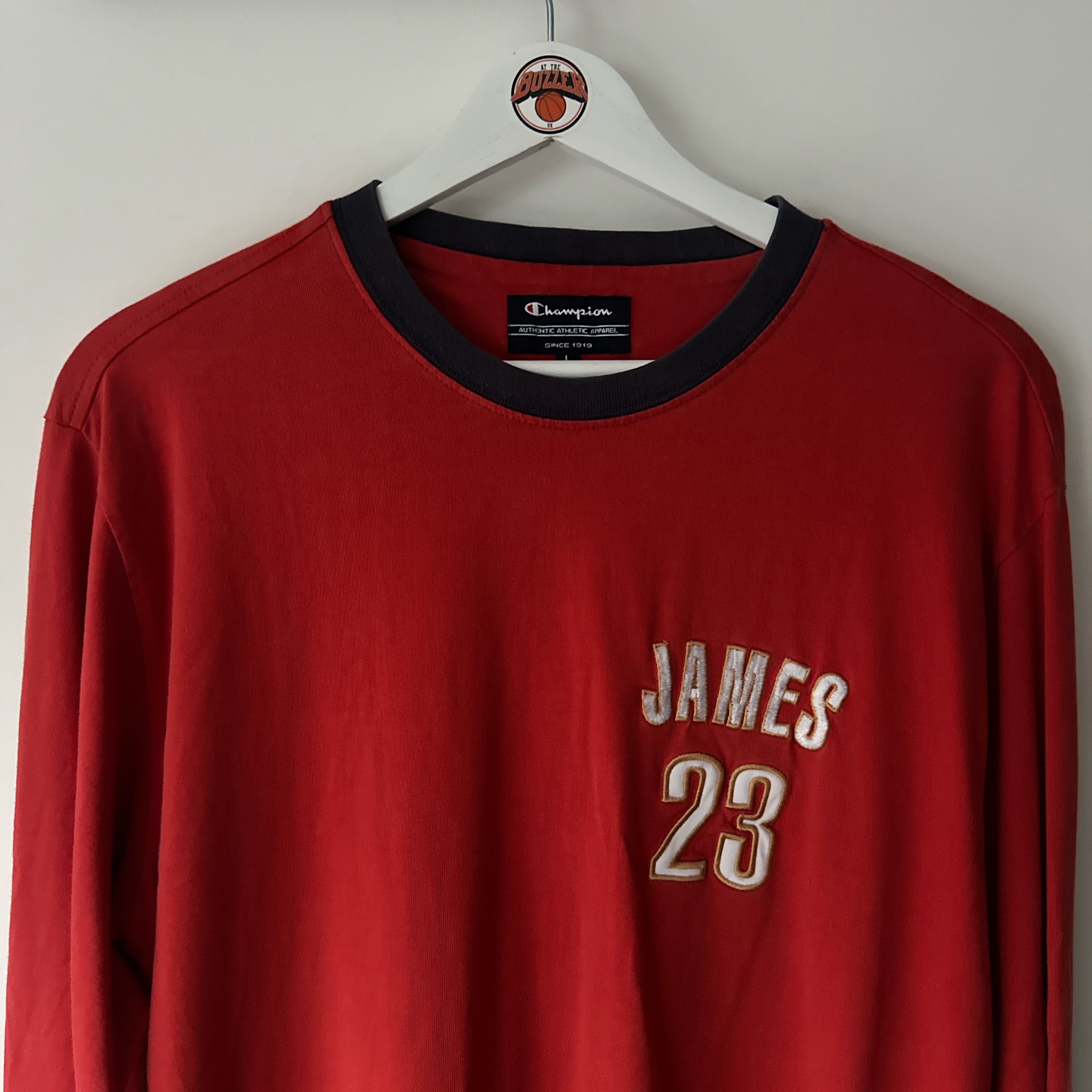 Cleveland Cavaliers Lebron James Champion long sleeve T shirt - Large (Fits medium)