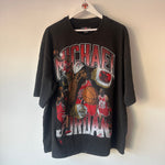 Afbeelding in Gallery-weergave laden, Chicago Bulls Michael Jordan T shirt  - Large (Fits XL)
