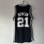 Afbeelding in Gallery-weergave laden, San Antonio Spurs Tim Duncan Adidas jersey - Small (Fits Medium)
