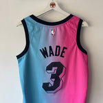 Cargar imagen en el visor de la galería, Miami Heat Dwayne Wade Nike jersey - Small
