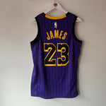 Lade das Bild in den Galerie-Viewer, Los Angeles Lakers Lebron James Nike jersey - Medium
