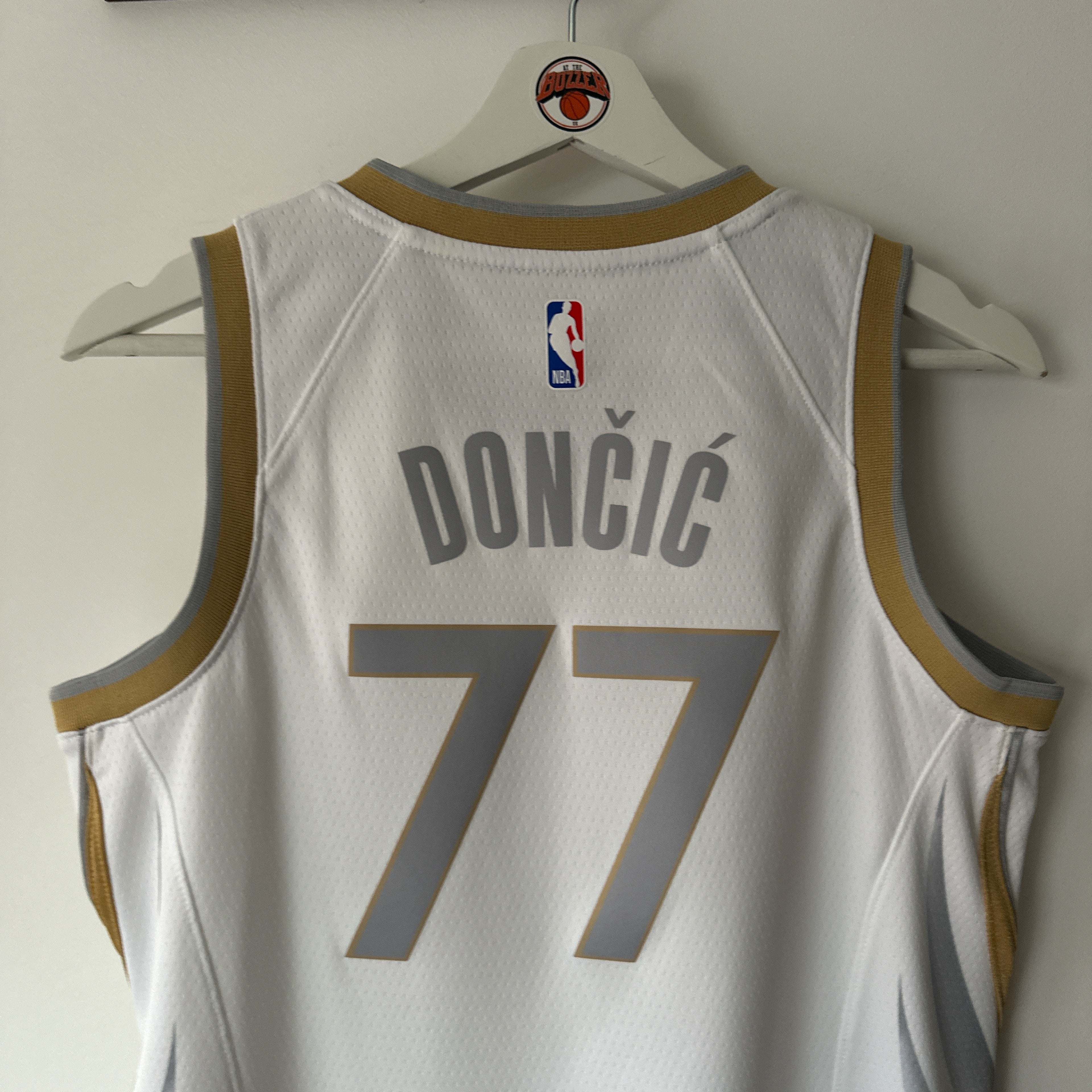 Dallas Mavericks Luka Doncic Nike jersey - Youth Medium