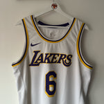 Load image into Gallery viewer, Los Angeles Lakers Lebron James Nike jersey - Large
