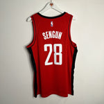 Lade das Bild in den Galerie-Viewer, Houston Rockets Alperen Sengun Nike jersey - Large
