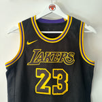 Load image into Gallery viewer, Los Angeles Lakers LeBron James Nike jersey - Youth Medium

