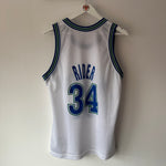 Carregar imagem no visualizador da galeria, Minnesota Timberwolves Isaiah Rider Champion jersey - Medium
