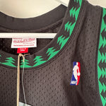 Load image into Gallery viewer, Minnesota Timberwolves Kevin Garnett Mitchell &amp; Ness jersey - XL
