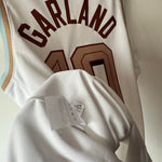 Load image into Gallery viewer, Cleveland Cavaliers Darius Garland Nike jersey - Large
