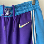 Load image into Gallery viewer, Los Angeles Lakers Nike shorts - Medium
