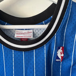 Load image into Gallery viewer, Orlando Magic Shaquille O’Neal Mitchell &amp; Ness jersey - Medium

