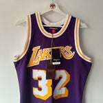 Load image into Gallery viewer, Los Angeles Lakers Earvin Magic Johnson Mitchell &amp; Ness jersey - Medium
