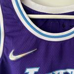 Load image into Gallery viewer, Los Angeles Lakers Lebron James Nike jersey - Small
