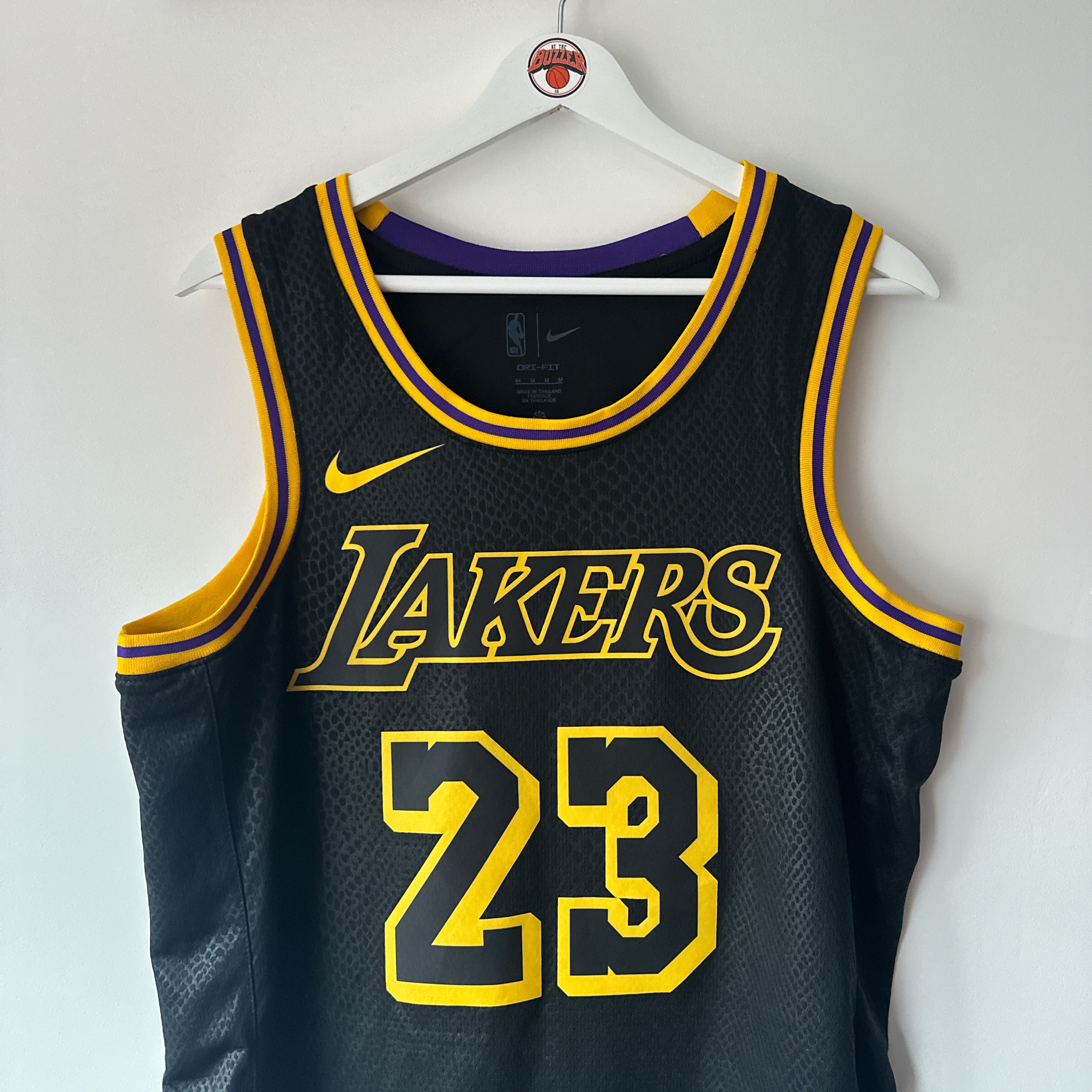 Los Angeles Lakers Lebron James Nike jersey - Medium