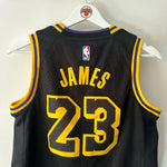 Load image into Gallery viewer, Los Angeles Lakers LeBron James Nike jersey - Youth Medium
