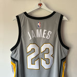 Afbeelding in Gallery-weergave laden, Cleveland Cavaliers LeBron James Nike jersey - Large
