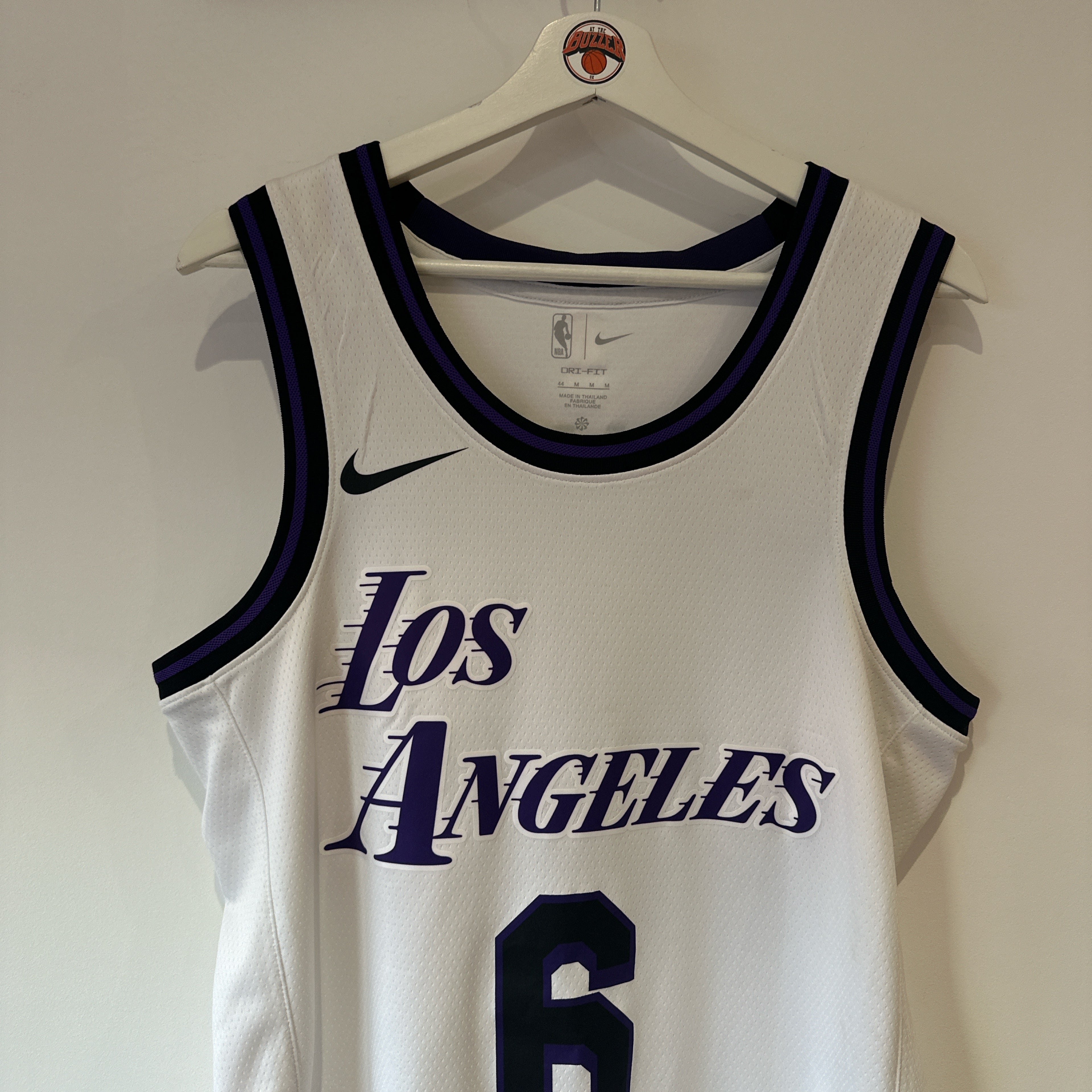 Los Angeles Lakers Lebron James Nike jersey - Medium
