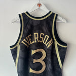 Carregar imagem no visualizador da galeria, Philadelphia 76ers Allen Iverson Mitchell &amp; Ness jersey - Medium
