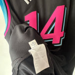 Görseli Galeri görüntüleyiciye yükleyin, Miami Heat Tyler Herro Nike jersey - XL
