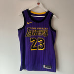 Lade das Bild in den Galerie-Viewer, Los Angeles Lakers Lebron James Nike jersey - Medium
