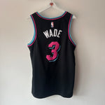 Load image into Gallery viewer, Miami Heat Dwayne Wade Nike jersey - Large
