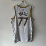 Load image into Gallery viewer, Dallas Mavericks Luka Doncic Nike jersey - XL
