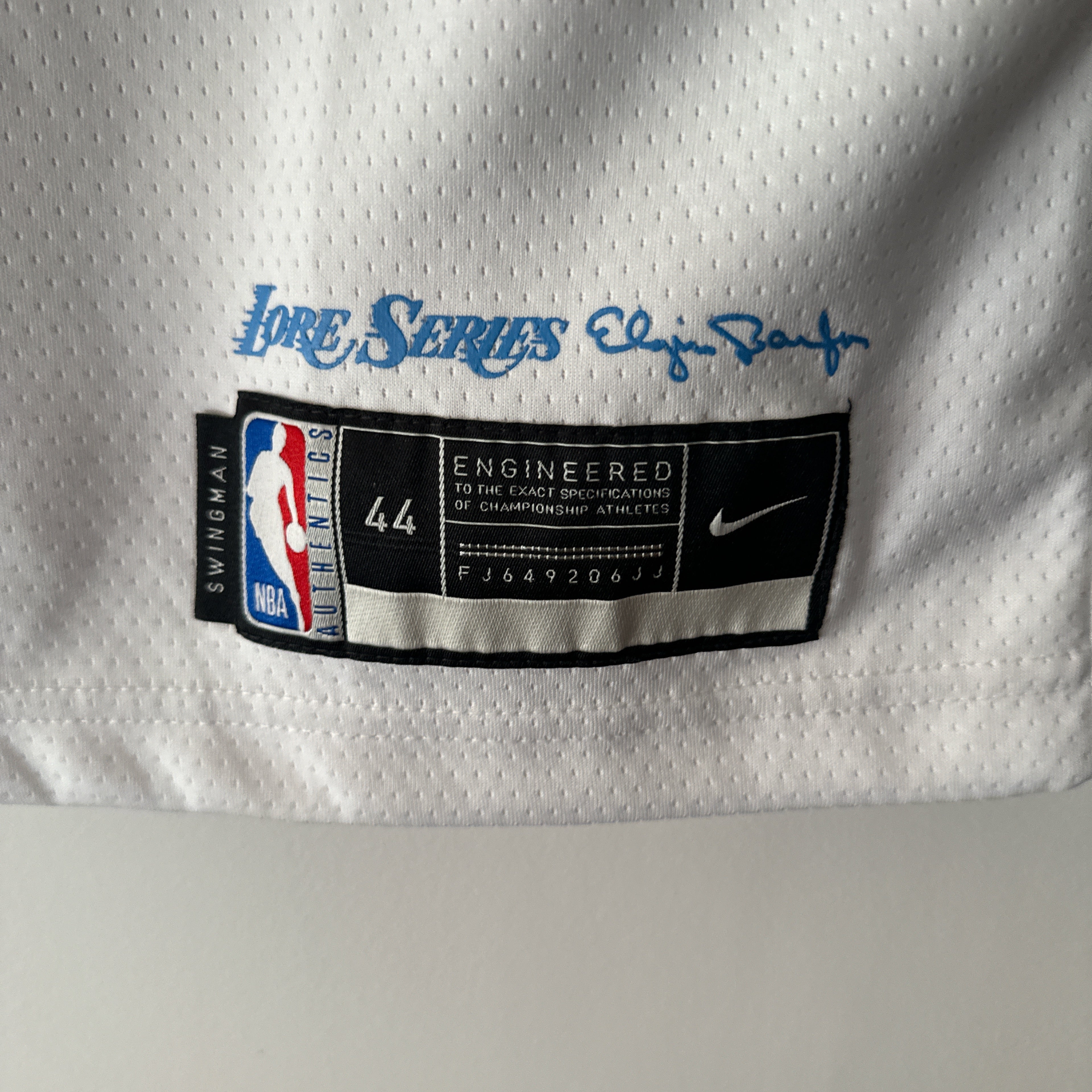 Los Angeles Lakers Lebron James Nike jersey - Medium