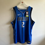 Görseli Galeri görüntüleyiciye yükleyin, Dallas Mavericks Kyrie Irving Nike jersey - XL
