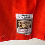 Load image into Gallery viewer, New York Knicks Patrick Ewing Mitchell &amp; Ness jersey - Medium
