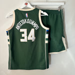 Görseli Galeri görüntüleyiciye yükleyin, Milwaukee Bucks Giannis Antetokounmpo Nike jersey &amp; shorts - Youth Medium
