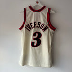 Load image into Gallery viewer, Philadelphia 76ers Allen Iverson Mitchell &amp; Ness jersey - Medium
