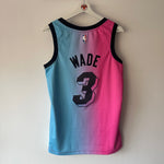 Cargar imagen en el visor de la galería, Miami Heat Dwayne Wade Nike jersey - Small

