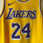 Load image into Gallery viewer, Los Angeles Lakers Kobe Bryant Nike authentic jersey - Large
