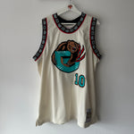 Load image into Gallery viewer, Vancouver Grizzlies Mike Bibby Mitchell &amp; Ness jersey - XXL
