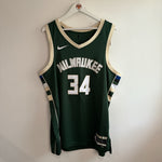 Cargar imagen en el visor de la galería, Milwaukee Bucks Giannis Antetokounmpo Nike swingman  jersey - XL
