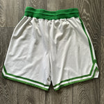Charger l&#39;image dans la galerie, Boston Celtics Champion shorts - XL

