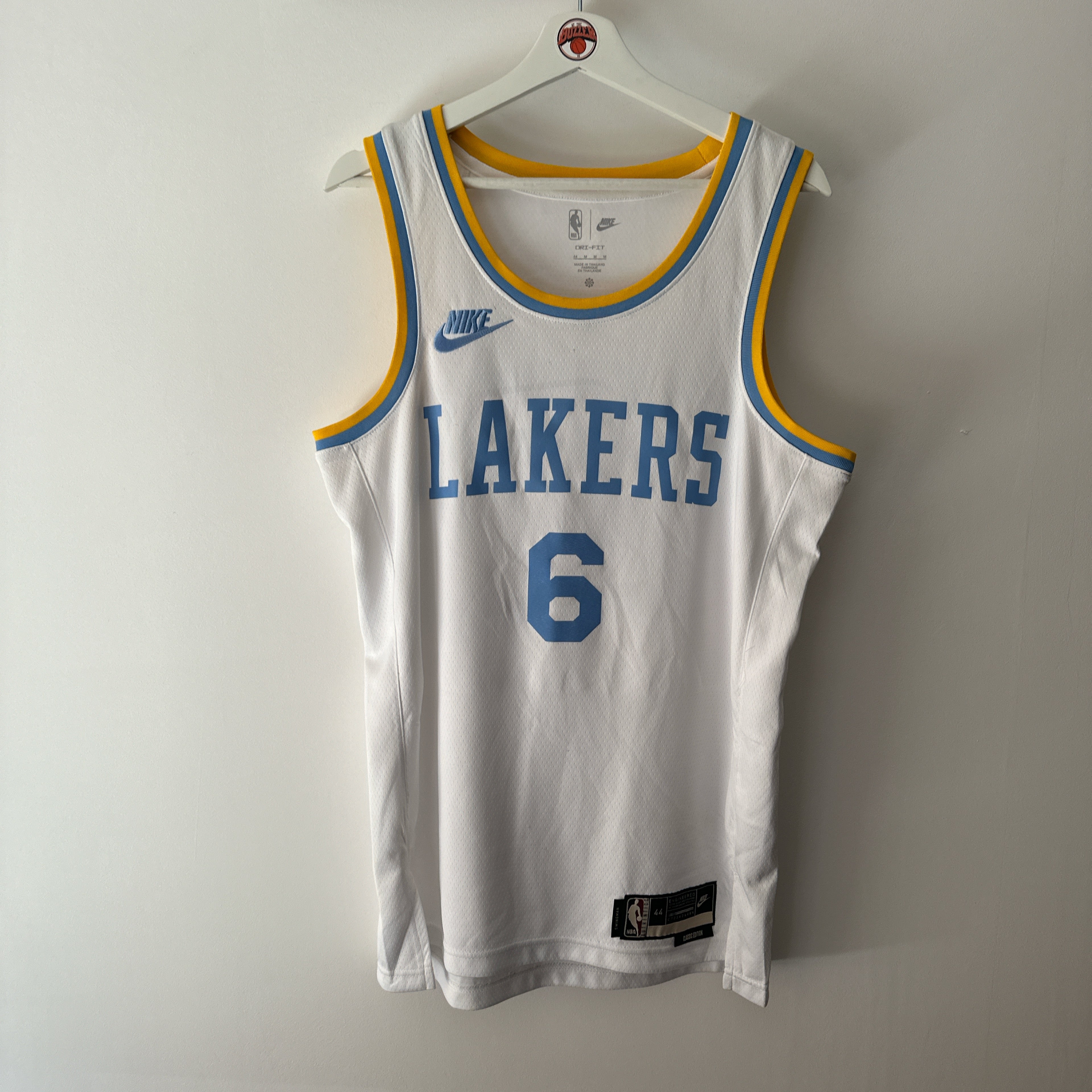 Los Angeles Lakers Lebron James Nike jersey - Medium
