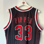 Görseli Galeri görüntüleyiciye yükleyin, Chicago Bulls Scottie Pippen Champion jersey - Large
