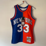 Indlæs billede til gallerivisning New York Knicks Patrick Ewing Mitchell &amp; Ness jersey - Small
