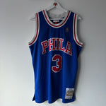 Load image into Gallery viewer, Philadelphia 76ers Allen Iverson Mitchell &amp; Ness jersey - Large
