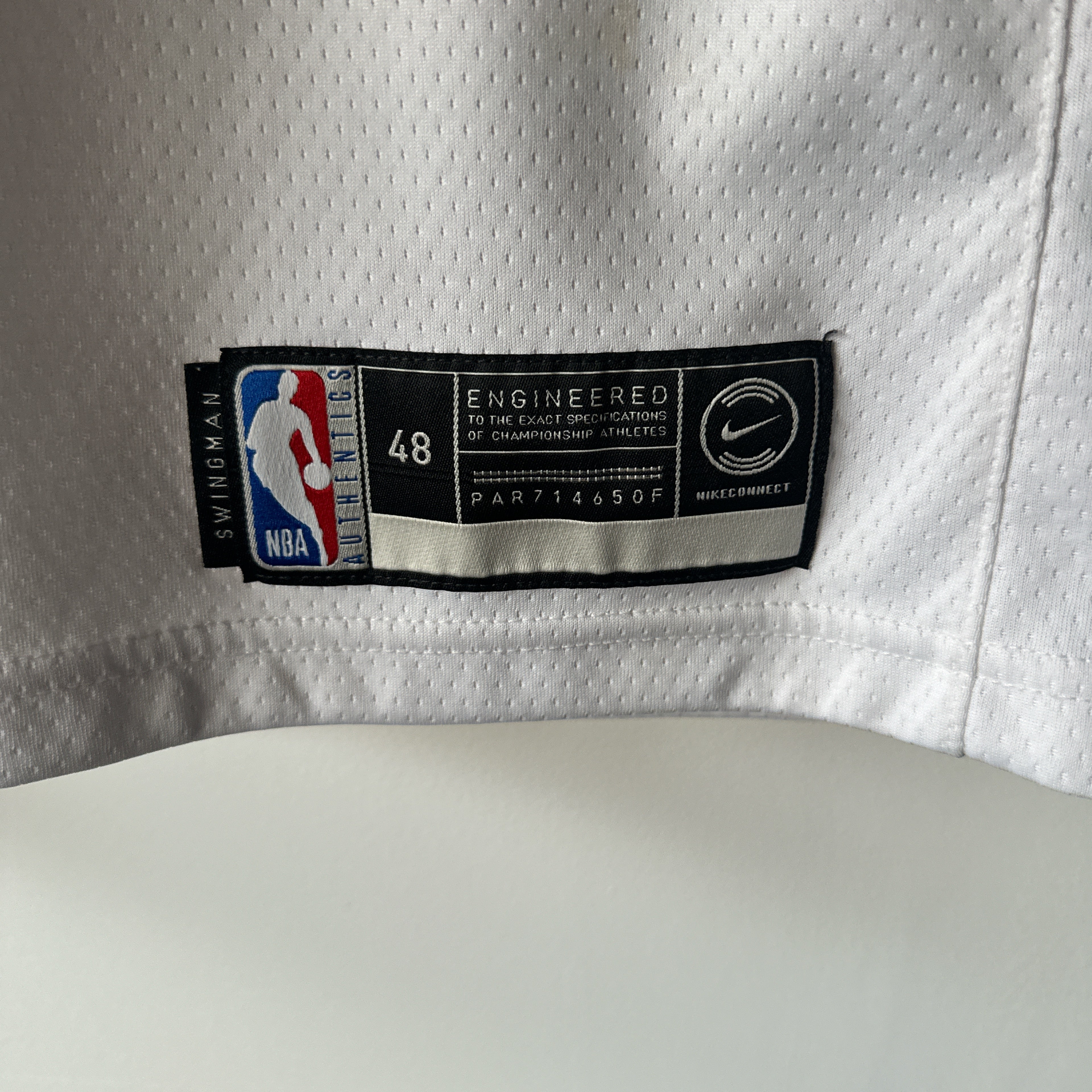 Los Angeles Lakers Lebron James Nike jersey - Large